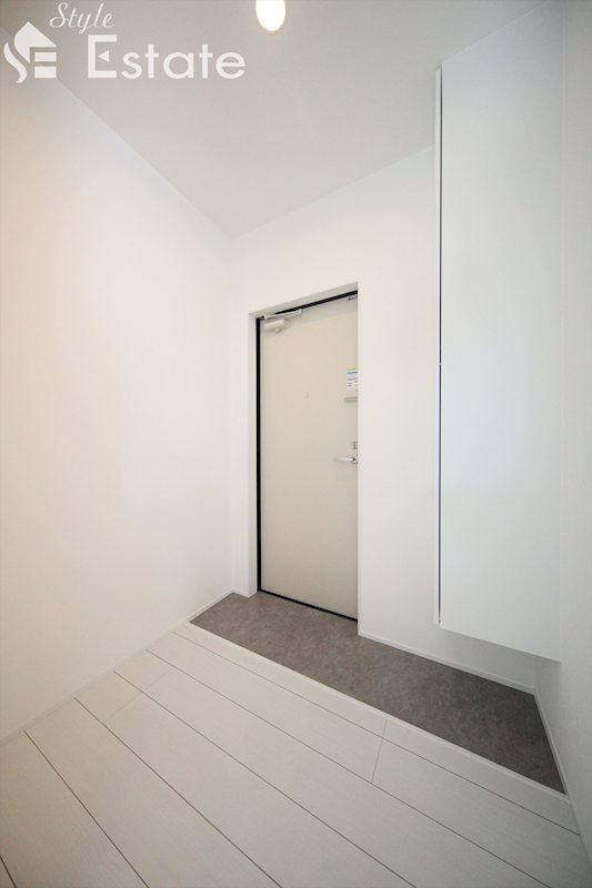 玄関　同仕様内装