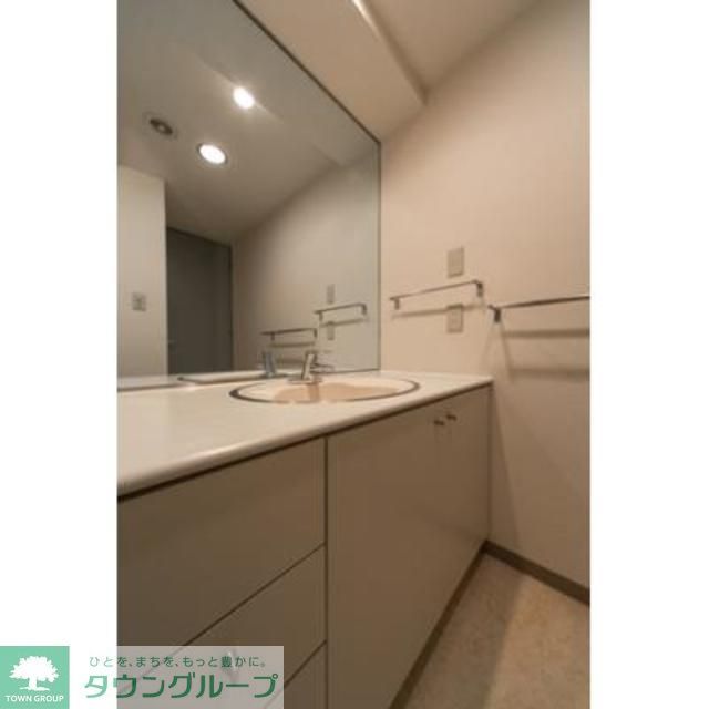 洗面設備　※写真は同タイプ住戸です。