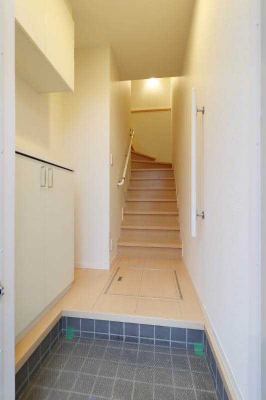 玄関　図面と現状に相違がある場合には現状を優先