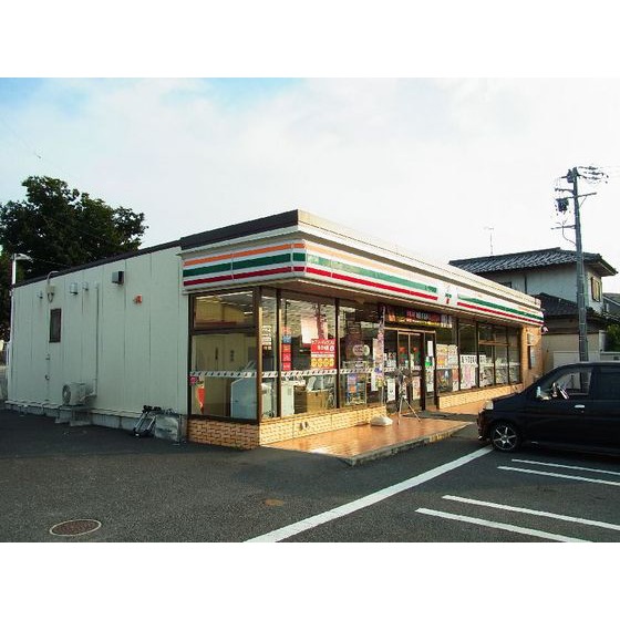コンビニ　セブンイレブン須坂新町店（コンビニ）まで540m