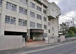 中学校　宮竹中学校（中学校）まで400m