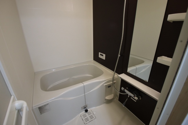 バス・シャワールーム　※別室の参考写真の為、現況優先です。