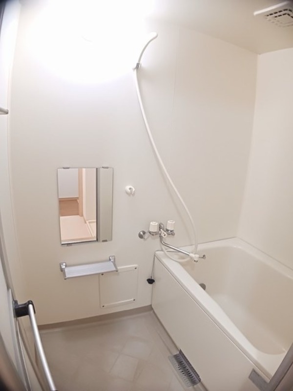 バス・シャワールーム　図面と現状に相違がある場合には現状を優先