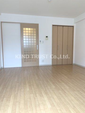 居室・リビング　ゆったり過ごせる居間です