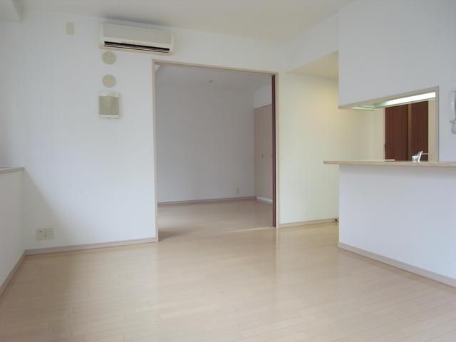 居室・リビング　※別部屋参考写真