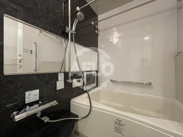 バス・シャワールーム　エステムコート新大阪IXグランブライト　浴室