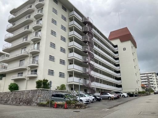 建物外観　敷地内駐車場あり！