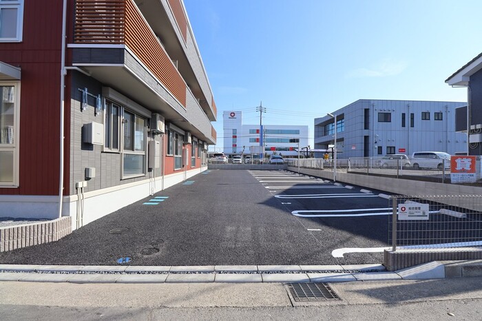 駐車場　駐車場完備です