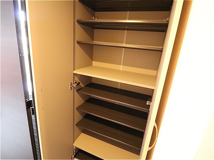 玄関　シューズボックスです