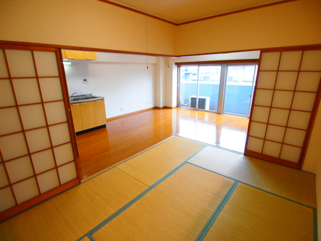 その他部屋・スペース　リビング脇の和室