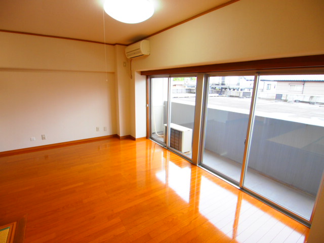 居室・リビング　LDK12帖