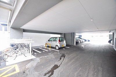 駐車場　★屋内駐車場★