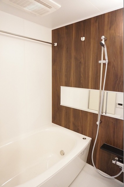 バス・シャワールーム　（９０４号室の写真）