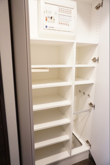 玄関　（９０４号室の写真）