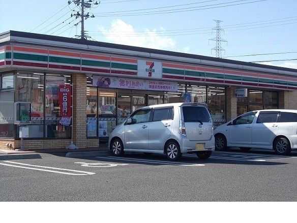 コンビニ　セブンイレブン西中央５丁目店（コンビニ）まで50m