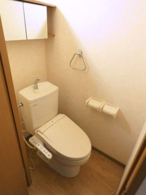 トイレ　図面と現状に相違がある場合には現状を優先