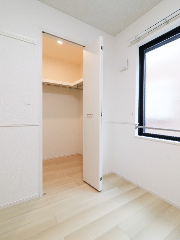 収納　図面と現状に相違がある場合には現状を優先