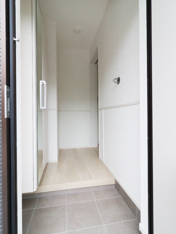 玄関　図面と現状に相違がある場合には現状を優先