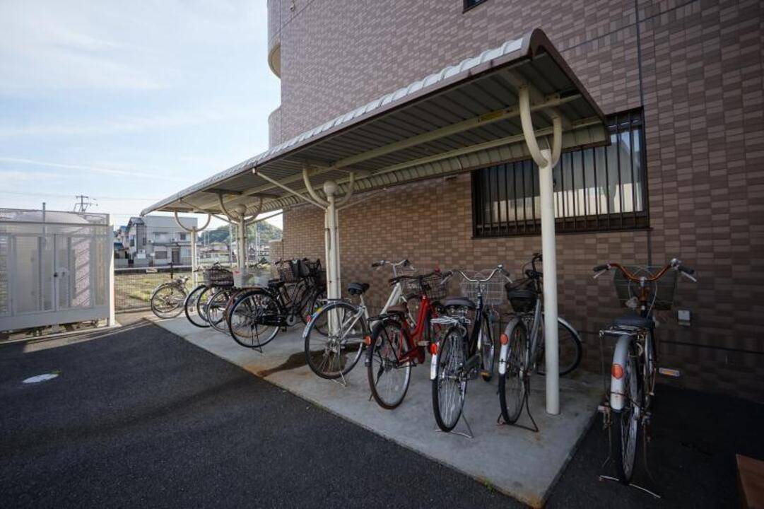 駐車場　駐輪場