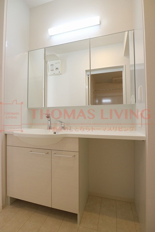 洗面設備　同型タイプ参考写真