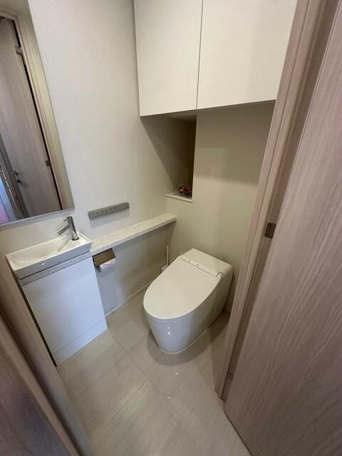 トイレ　写真は同タイプ住居です。