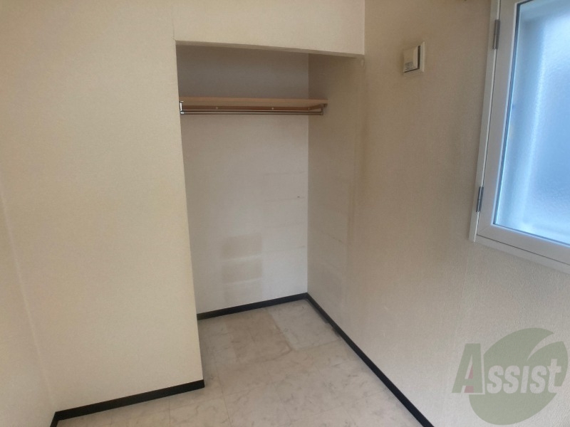収納　寝室の収納です。部屋がすっきり片付きます。