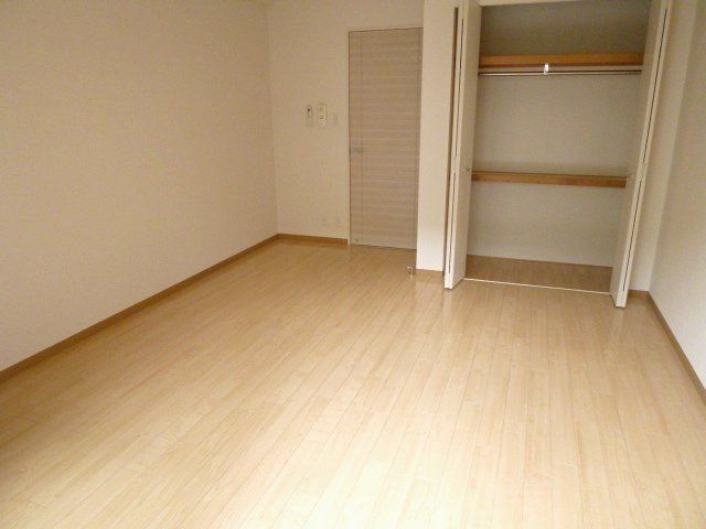 居室・リビング　広い洋室9帖です。