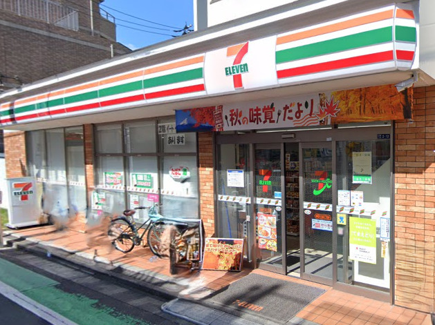 コンビニ　セブンイレブン 新宿大久保3丁目店（コンビニ）まで21m