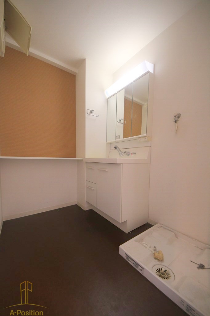 洗面設備　ラフィーネレジデンス