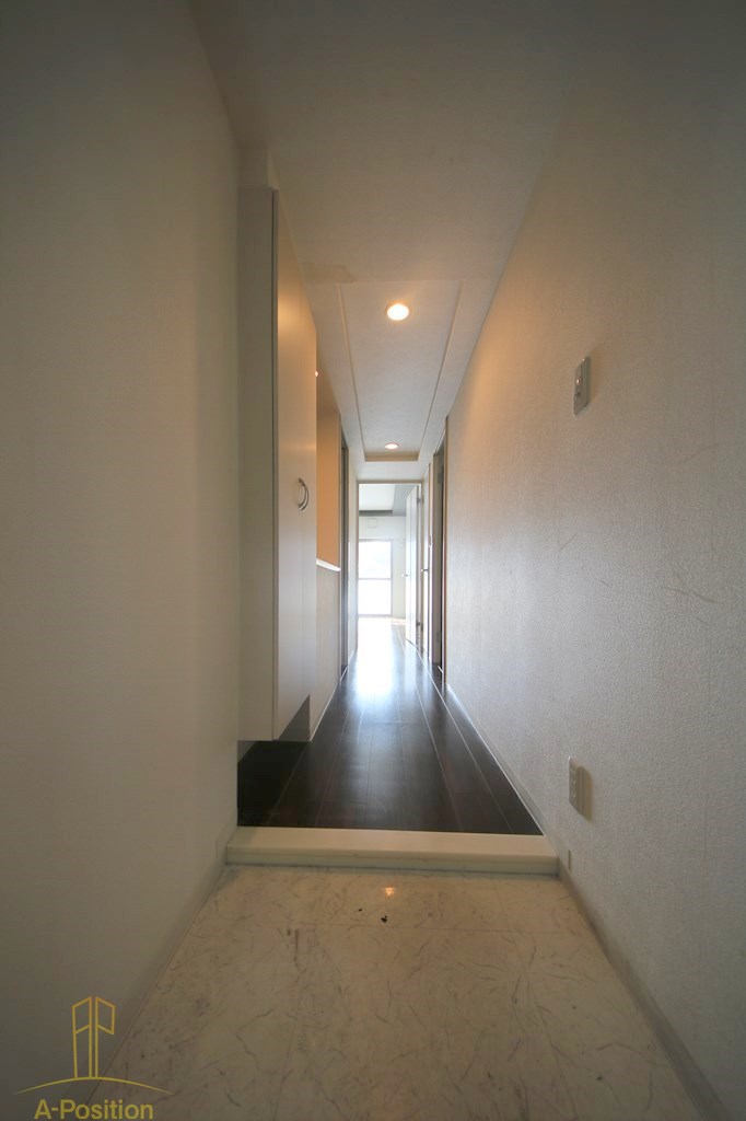 玄関　ラフィーネレジデンス