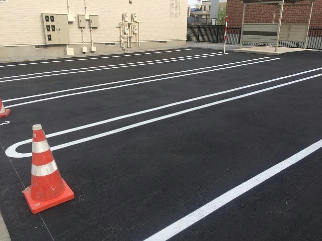 駐車場　駐車場