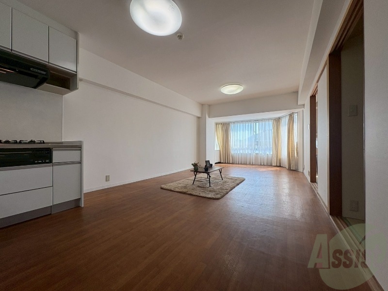 居室・リビング　広くてきれいなリビングです！快適に過ごせそうですね。