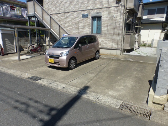 駐車場　敷地内駐車場　※満車