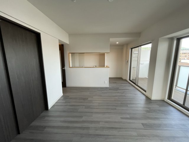 居室・リビング　イメージとして同建物他部屋を表示していま