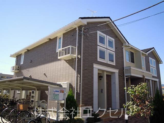 建物外観　五日市線武蔵引田駅から徒歩17分です。