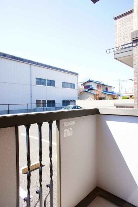 バルコニー　図面と現状に相違がある場合には現状を優先