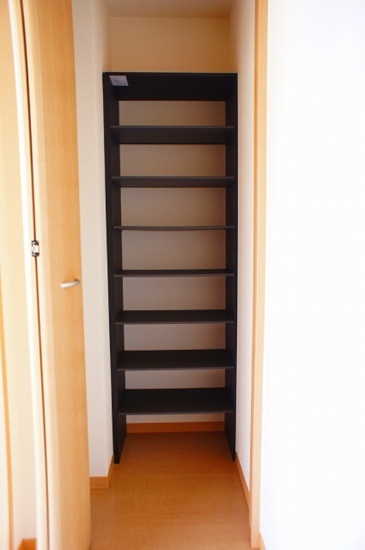 玄関　図面と現状に相違がある場合には現状を優先