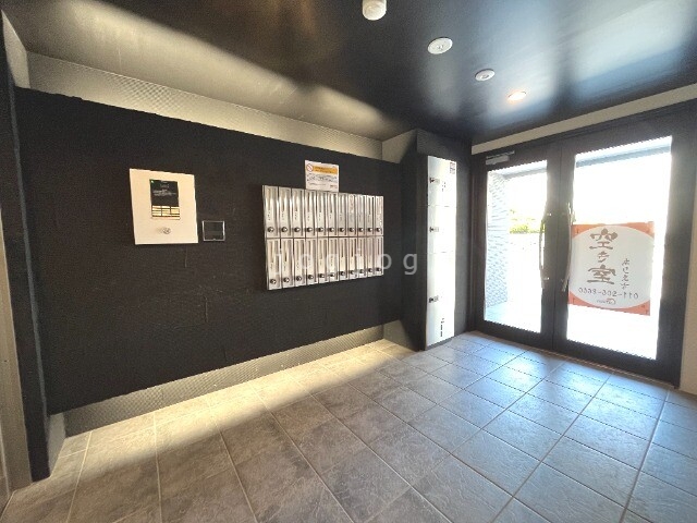 エントランス　有