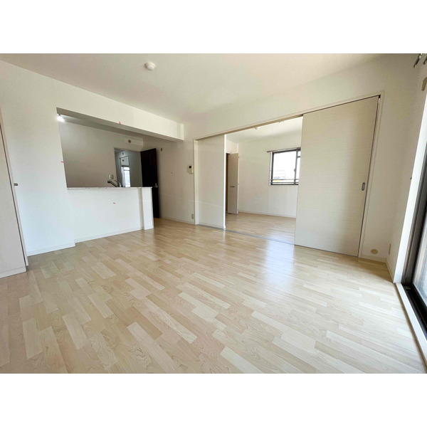 居室・リビング　キッチン