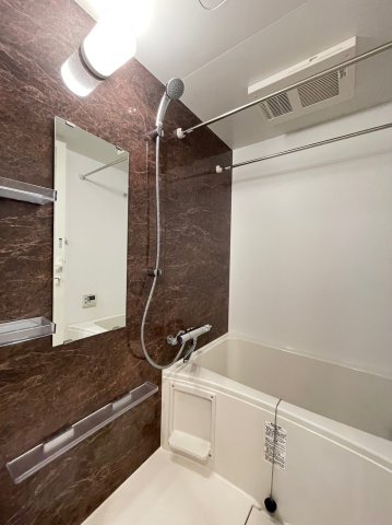 バス・シャワールーム　お風呂で日々の疲れを落としましょう