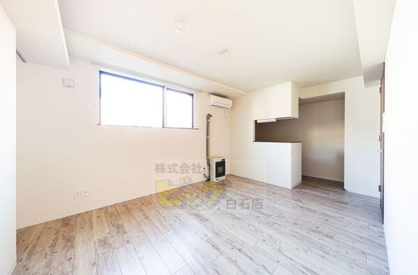 居室・リビング　広い間取りで使いやすいリビングです♪