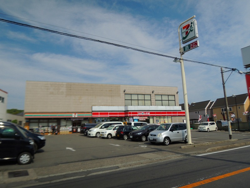 コンビニ　セブンイレブン（コンビニ）まで399m