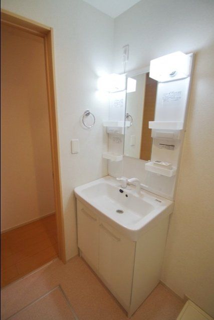 洗面設備　★忙しい朝にうれしい独立洗面台★