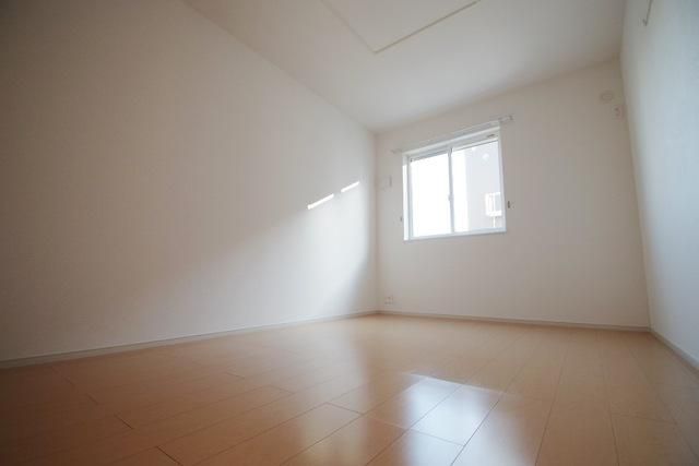 居室・リビング　★きれいな洋室★