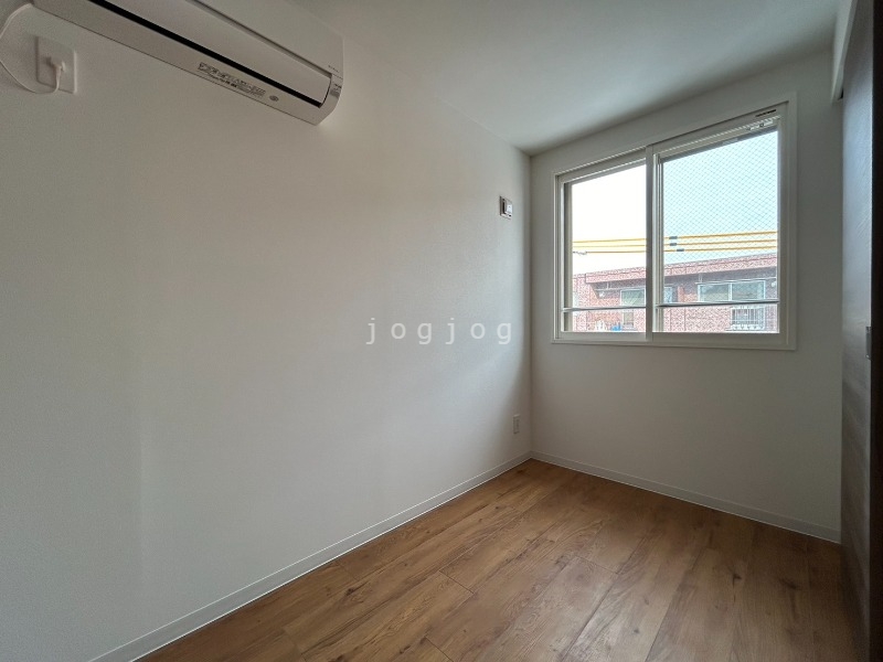 その他部屋・スペース　洋室にはエアコンを完備しています。