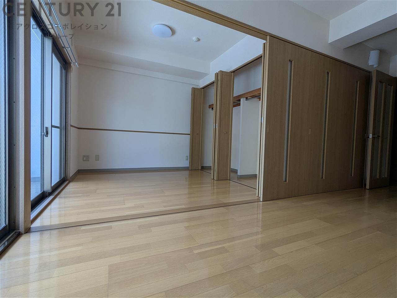 居室・リビング　南向きで明るいお部屋です！