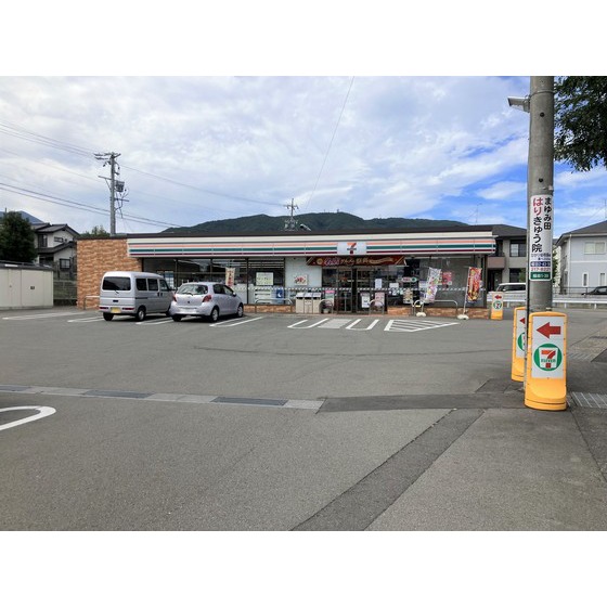 コンビニ　セブンイレブン長野若槻店（コンビニ）まで333m