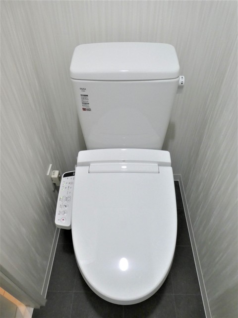 トイレ　★洗浄機能付き便座★※同間取り参考写真