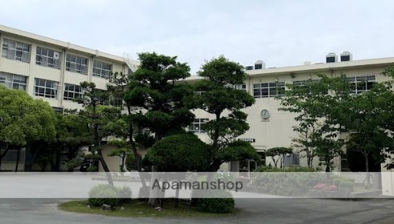 中学校　福岡市立中学校箱崎中学校（中学校）まで1007m