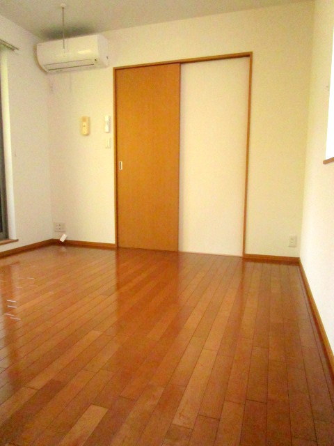 居室・リビング　別号室の参考写真です